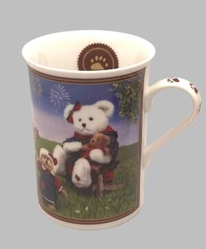 Danbury Mint Vintage Boyds Bear Collector Mugs "Proud to be Bearmerican!"